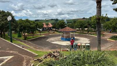 Praça Municipal de Virmond está sendo revitalizada para acolhida dos peregrinos do Ano Jubilar